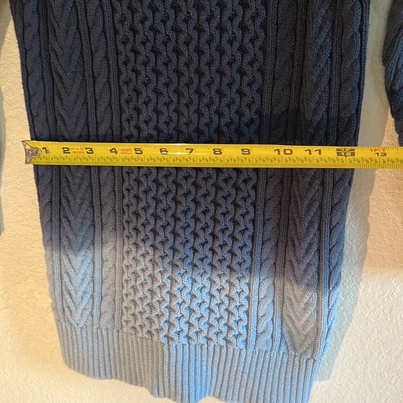 Tommy Hilfiger S/P dark and light blue sweater . - Picture 6 of 7